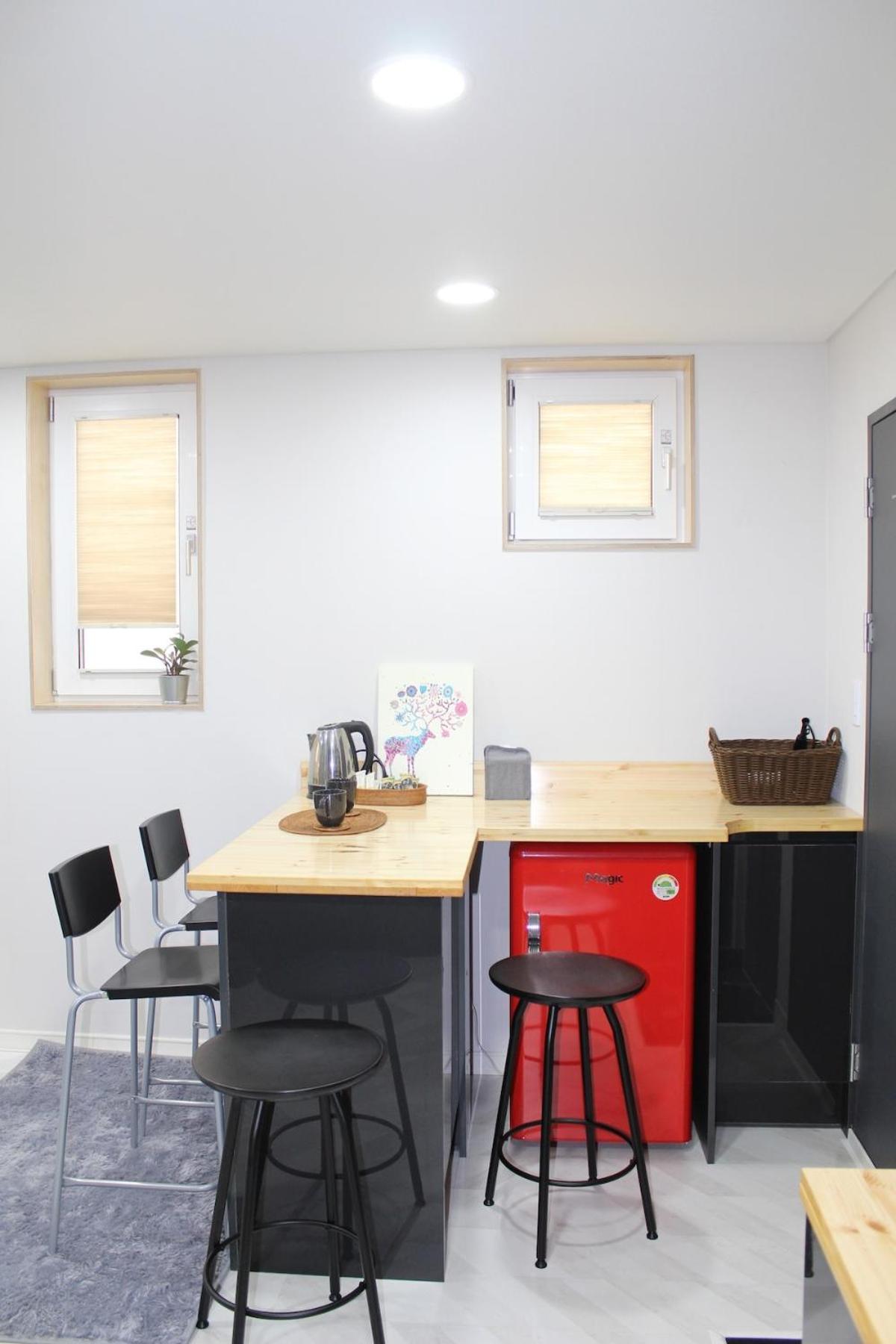 Cozy Near Hongdae Sogang Ewha Seoul
