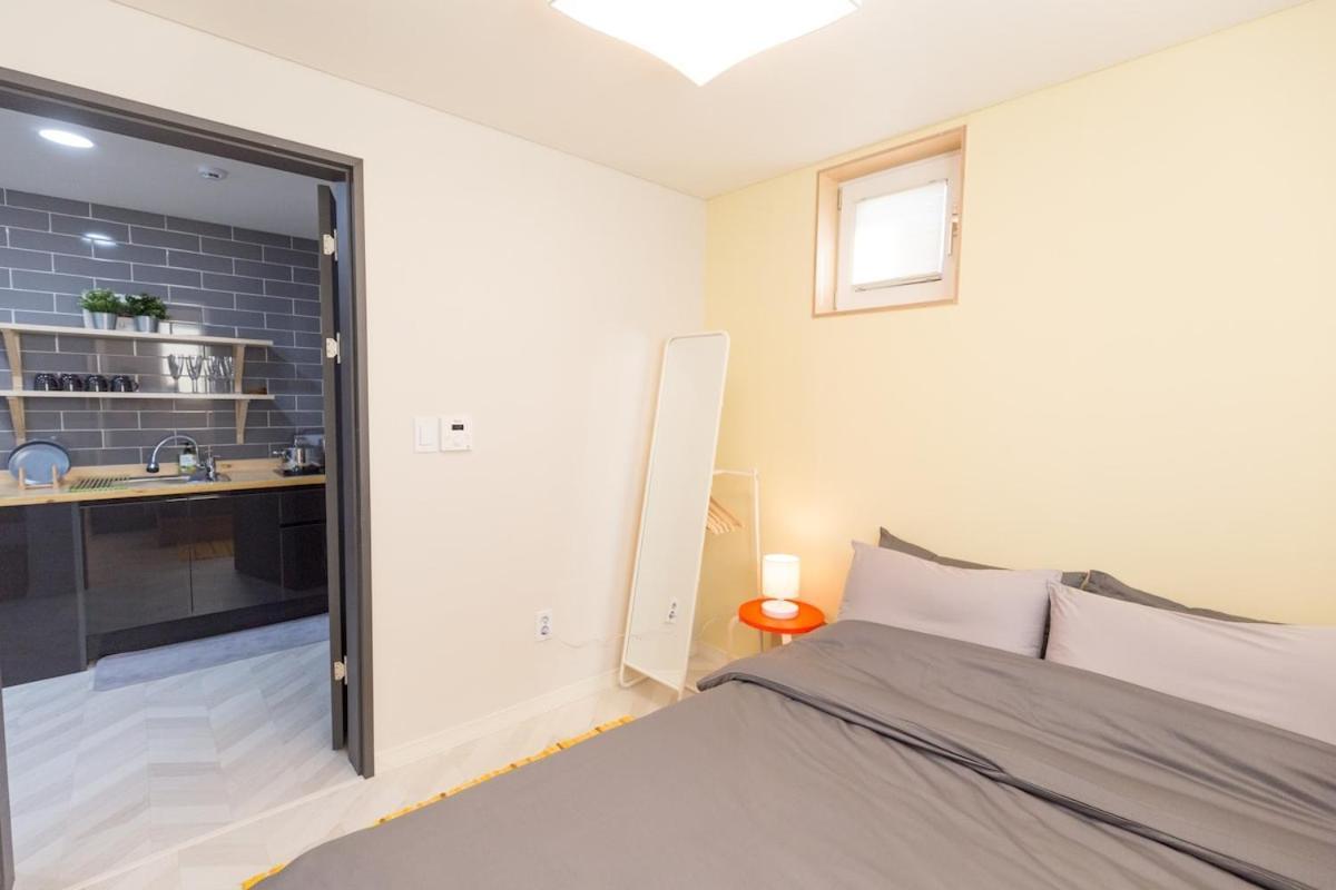 Apartment Cozy Near Hongdae Sogang Ewha Seoul