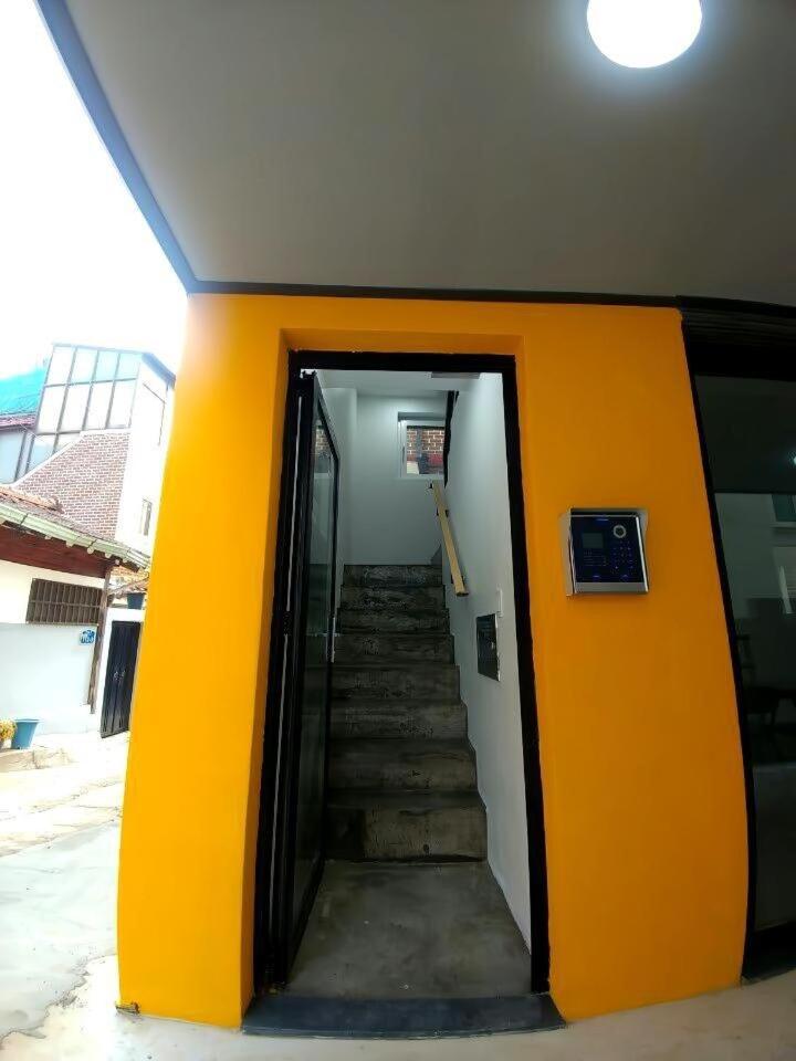 Cozy Near Hongdae Sogang Ewha * Seoul